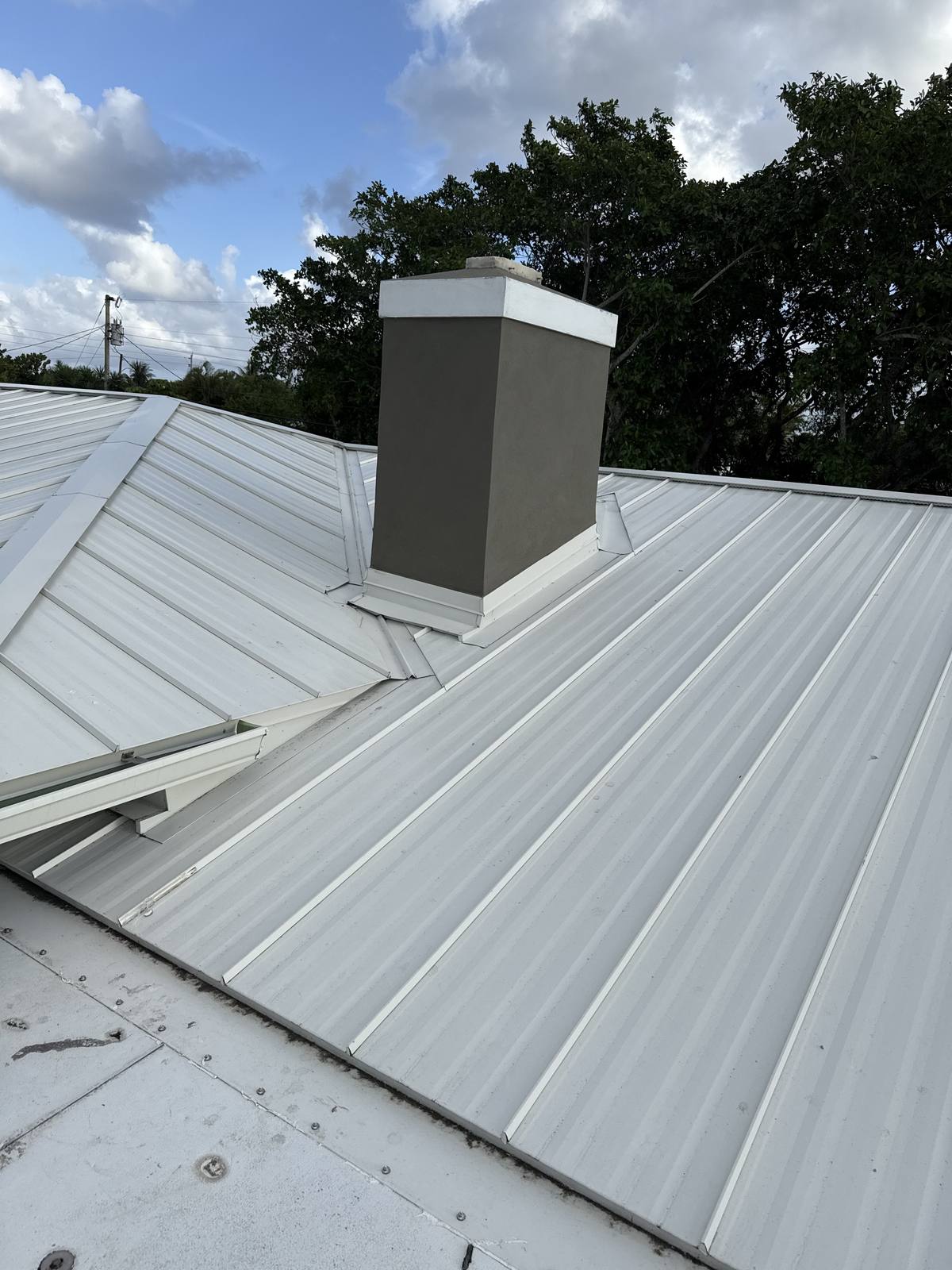 Stucco Chimney Repair Before - Simon Stucco Services