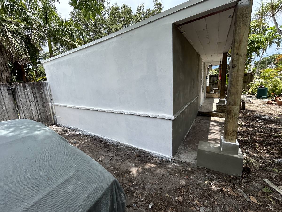 Smooth Finish Stucco example by Simon Stucco Services in South Florida