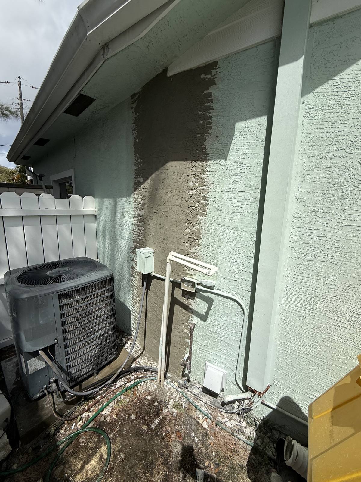 Residential stucco work by Simon Stucco Services in Cooper City, Florida