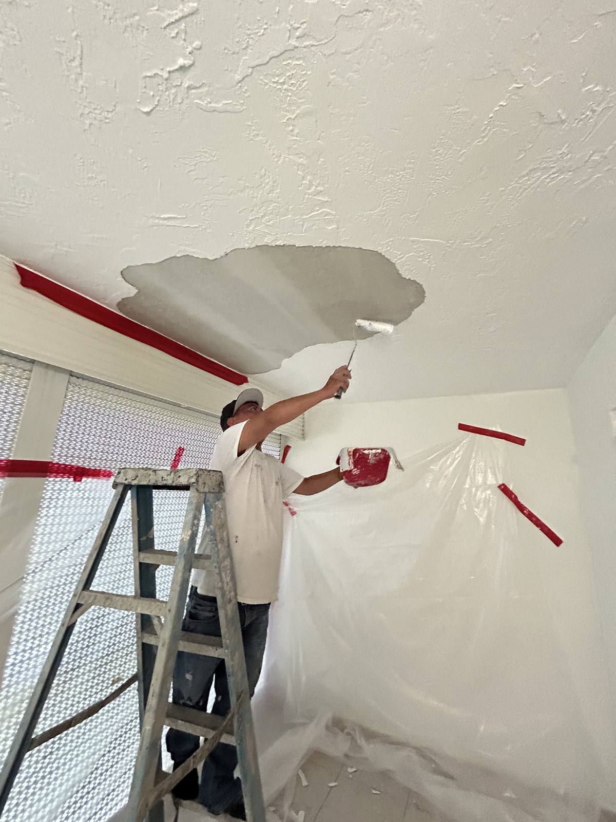 Stucco team ceiling installation South Florida β Simon Stucco Services